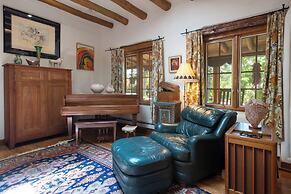 Inn on La Loma Plaza