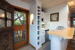 Inn on La Loma Plaza