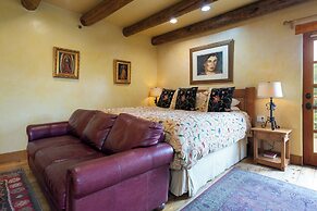 Inn on La Loma Plaza