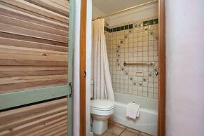 Inn on La Loma Plaza