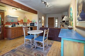 Inn on La Loma Plaza