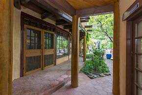 Inn on La Loma Plaza