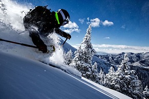 Inn on La Loma Plaza