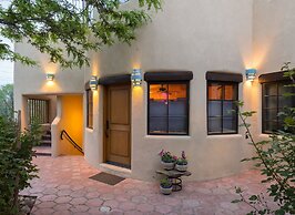 Inn on La Loma Plaza