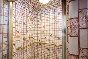 Inn on La Loma Plaza