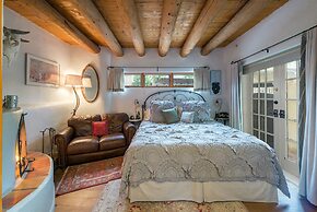 Inn on La Loma Plaza