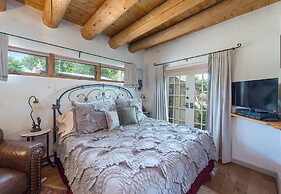 Inn on La Loma Plaza