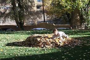 Inn on La Loma Plaza