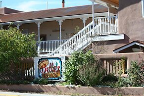 Inn on La Loma Plaza