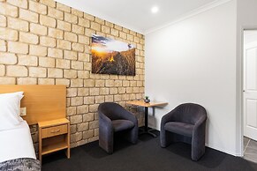 Great Divide Motor Inn