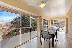 Great Divide Motor Inn