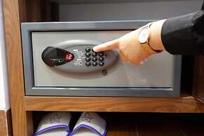 Fame Hotel Gading Serpong