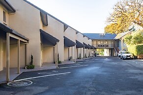 Elphin Motel & Serviced Apartments