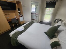Elphin Motel & Serviced Apartments