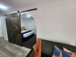 Elphin Motel & Serviced Apartments