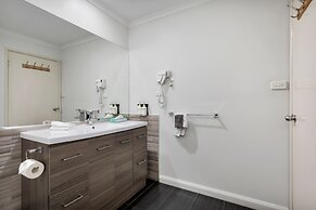 Elphin Motel & Serviced Apartments