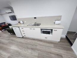 Elphin Motel & Serviced Apartments