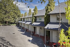 Elphin Motel & Serviced Apartments