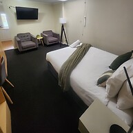 Elphin Motel & Serviced Apartments