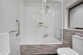 Elphin Motel & Serviced Apartments