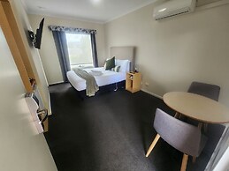 Elphin Motel & Serviced Apartments