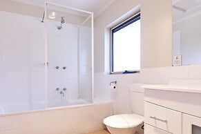 Elphin Motel & Serviced Apartments