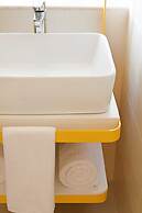 Bloomrooms @ New Delhi Railway Station