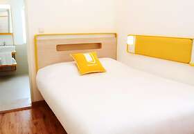 Bloomrooms @ New Delhi Railway Station