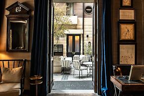 The Singular Santiago