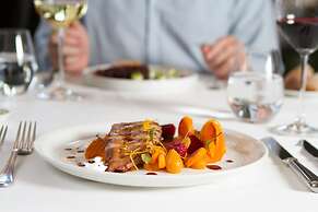 The Singular Santiago