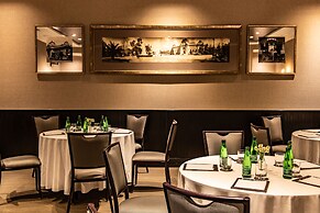 The Singular Santiago