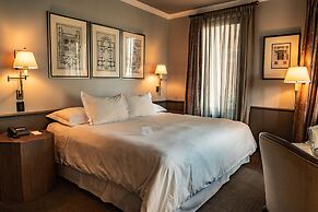 The Singular Santiago