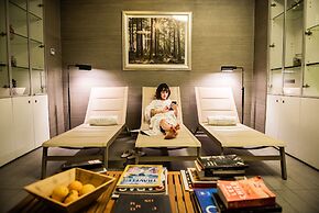 The Singular Santiago