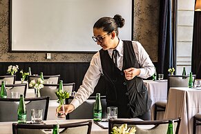 The Singular Santiago