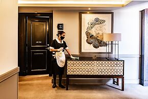 The Singular Santiago