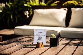 The Singular Santiago