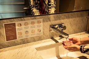 The Singular Santiago