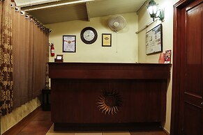 The Colonial Manek Manor