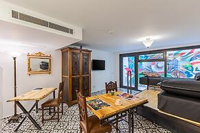 Villa Pera Suite Hotel