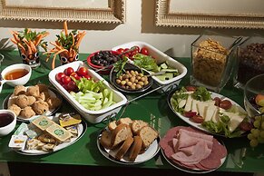 Villa Pera Suite Hotel