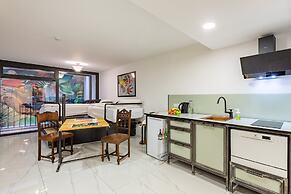 Villa Pera Suite Hotel