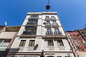 Villa Pera Suite Hotel