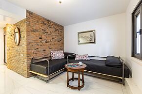 Villa Pera Suite Hotel