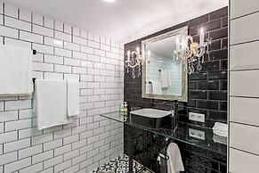 Villa Pera Suite Hotel