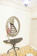 Villa Pera Suite Hotel