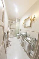 Villa Pera Suite Hotel