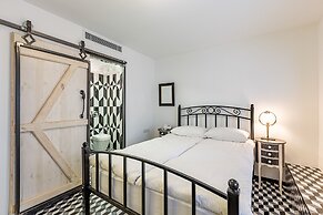 Villa Pera Suite Hotel