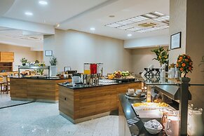 KINGS PARK HOTEL