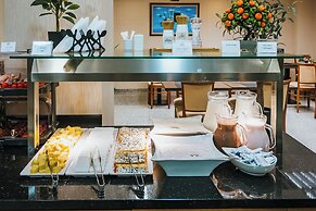 KINGS PARK HOTEL