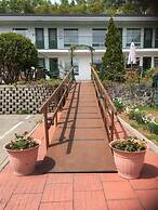 Hôtel Motel Les Voitures d'Eau